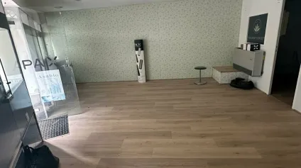 LOCAL COMMERCIAL location et vente à BRIVE-LA-GAILLARDE 19100 - Offre immobilière - Arthur Loyd