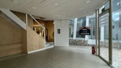 LOCAL COMMERCIAL 22M² - LOCATION - RUE CLEMENCEAU - Offre immobilière - Arthur Loyd