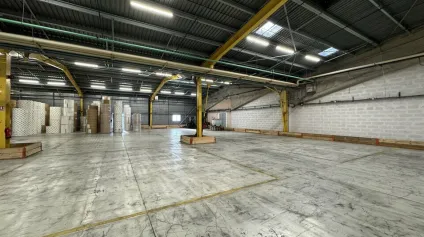 JOUE LES TOURS LOCAL DE STOCKAGE ACTIVITE A LOUER 3026 M² - Offre immobilière - Arthur Loyd