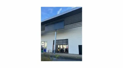 A LOUER - LOCAL COMMERCIAL - SAINT GERMAIN DU PUY - Offre immobilière - Arthur Loyd