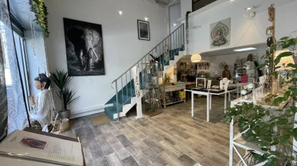 Local commercial à louer à Nîmes emplacement stratégique quartier historique - Offre immobilière - Arthur Loyd