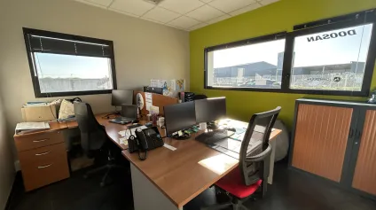 Local d’activités et bureaux à vendre ou louer à Pontchâteau visibilité RN 165 - Offre immobilière - Arthur Loyd