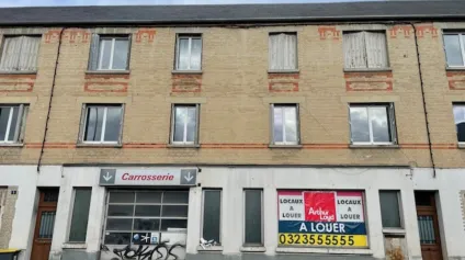 Local de 630 m2 à louer immédiatement sur un axe passant, proche du centre-ville de Soissons avec accès PMR. - Offre immobilière - Arthur Loyd