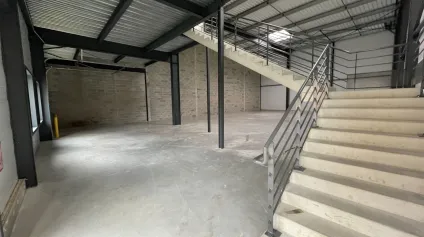 Locaux d'activité à vendre à OISSEL 76350 - Offre immobilière - Arthur Loyd