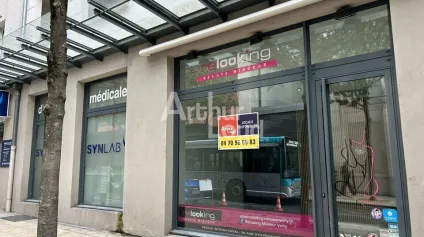 LOCAL COMMERCIAL 90m² EN EXCELLENT ETAT - Offre immobilière - Arthur Loyd