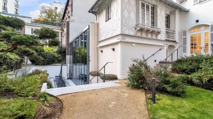 Bureaux A Louer Paris 17 - Espace Malesherbes - Offre immobilière - Arthur Loyd