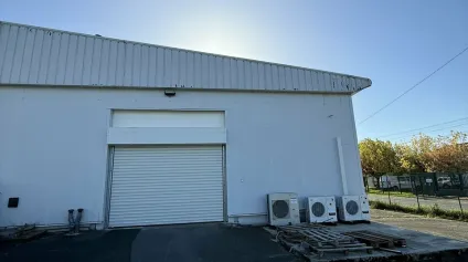 Bâtiment d'activité de 1350m2 aménagé pour de l'agroalimentaire + local de 105m2- zone de l'aérodrome - proximité A20 et A89 - Offre immobilière - Arthur Loyd