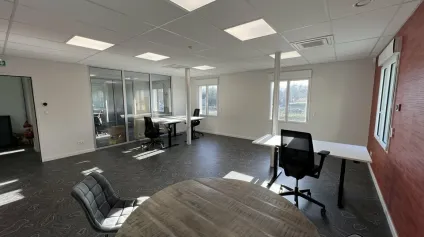 Bureaux avec parking sur axe passant Angoulême Nord - Offre immobilière - Arthur Loyd