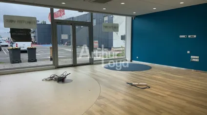 LOCAL COMMERCIAL - Offre immobilière - Arthur Loyd