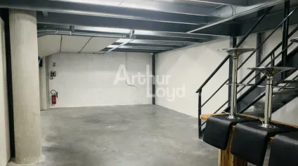 À LOUER PARC DE CALVI  LOCAL D'ACTIVITÉ DE 160 m² FONCTIONNEL ET BIEN AMENAGE - Offre immobilière - Arthur Loyd