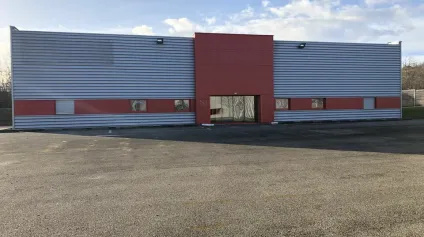 LOCAL D'ACTIVITE - ENTREPOT à LOUER de 683 m² - Offre immobilière - Arthur Loyd