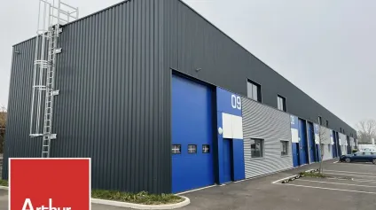 LOCAL D'ACTIVITE - ENTREPOT à LOUER de 189 m² - Offre immobilière - Arthur Loyd