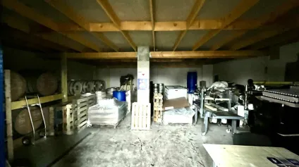 NOUVEAUTÉ - A LOUER ENTREPÔT DE 60 m2 + 40 m2 DE QUAI COUVERT ZONE INDUSTRIELLE ET PORTUAIRE DU HAVRE - Offre immobilière - Arthur Loyd