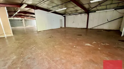 Local d'activité à louer ou à vendre - Offre immobilière - Arthur Loyd