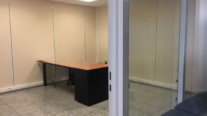 À LOUER : un local mixte de 310 m² situé à Sorbiers, à proximité de la ZI de la Vaure - Offre immobilière - Arthur Loyd