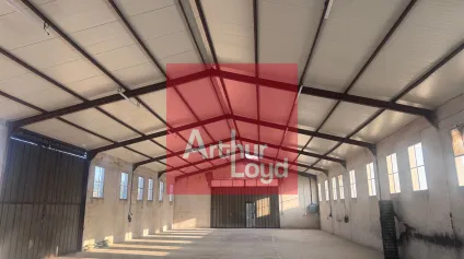 Local d'activité fonctionnel et sécurisé pour activité professionnelle - Offre immobilière - Arthur Loyd