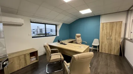 Bâtiment de bureaux avec entrepôts à COGNAC - Offre immobilière - Arthur Loyd