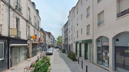 Location local commercial 55 m2 avec parking privatif en centre ville de Nantes - Offre immobilière - Arthur Loyd