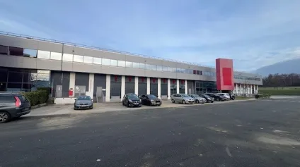 ENTREPOT TRAVERSANT RENOVE - Offre immobilière - Arthur Loyd