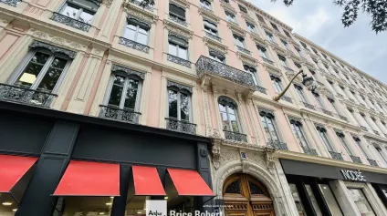 Bureaux à louer Lyon adresse de prestige rénovée au cœur de la Presqu’île - Offre immobilière - Arthur Loyd