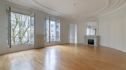 Bureaux à louer à PARIS 75008 - Offre immobilière - Arthur Loyd