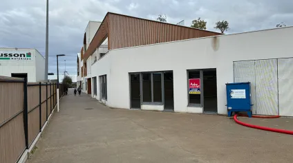 A louer Local commercial ou professionnel ZAC Lagord Greffiéres 171 m² - Offre immobilière - Arthur Loyd