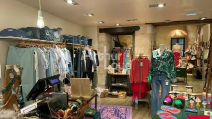 BLOIS HYPERCENTRE - VENTE LOCAL COMMERCIAL DE 185 M² - EMPLACEMENT N°1 - Offre immobilière - Arthur Loyd