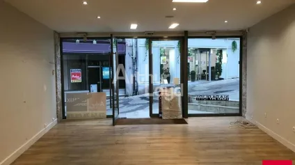 BLOIS CENTRE - LOCATION LOCAL COMMERCIAL DE 49 M² - RUE PIÉTONNE - Offre immobilière - Arthur Loyd