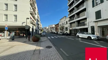 PLEIN CENTRE - SAINT-JEAN-DE-LUZ - 40M2 - Offre immobilière - Arthur Loyd