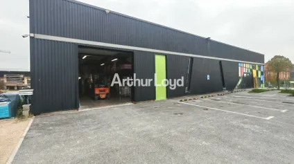 A louer - local d'activité de 400m2 situé ZAC DU MONT MICHAUD à Saint Memmie - Offre immobilière - Arthur Loyd