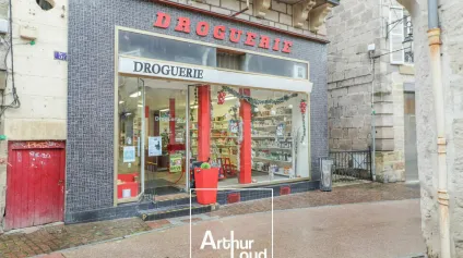 Local commercial avec GARAGE - centre ville - Brive - Offre immobilière - Arthur Loyd