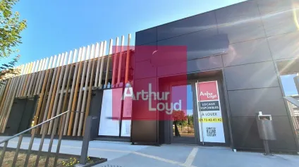 CLERMONT-FERRAND A LOUER BUREAUX 190 m² - SECTEUR MARGERIDE - AXE PASSANT - Offre immobilière - Arthur Loyd