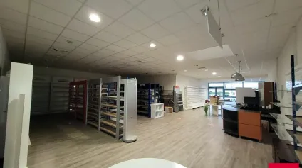 LOCATION LOCAL COMMERCIAL 220m² LE MANS NORD - Offre immobilière - Arthur Loyd