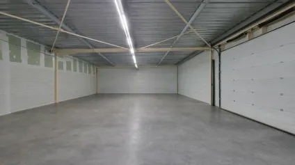 Local commercial Azay Le Brule 1300 m2 - Offre immobilière - Arthur Loyd