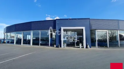 CHATEAUROUX ST MAUR CAP SUD - A LOUER - LOCAL COMMERCIAL de 835m² - 1998 - Offre immobilière - Arthur Loyd