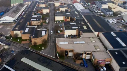 Locaux d'activité à louer à LE THILLAY 95500 - Offre immobilière - Arthur Loyd