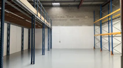 Locaux d'activité à louer à LE THILLAY 95500 - Offre immobilière - Arthur Loyd