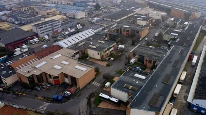 Locaux d'activité à louer à LE THILLAY 95500 - Offre immobilière - Arthur Loyd