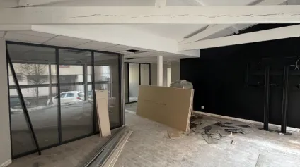 Local commercial refait à neuf - 270 m² - Hyper visibilité - Secteur Carmes - Offre immobilière - Arthur Loyd
