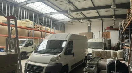 TOURS SUD JOUE-LES-TOURS - A VENDRE BATIMENT DE 1&nbsp;125 M² AVEC TERRAIN DE 2&nbsp;398 M² - IDEAL OCCUPANT INVESTISSEUR - Offre immobilière - Arthur Loyd