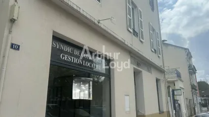 LOCAUX PROFESSIONNELS CENTRE VILLE VICHY - PROCHE GARE - Offre immobilière - Arthur Loyd