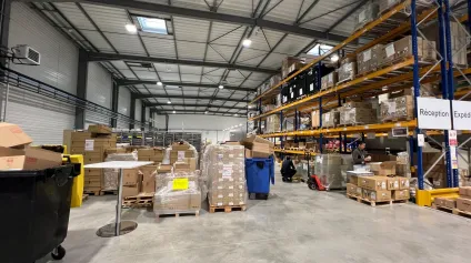 Locaux d'activité à louer à TREMBLAY EN FRANCE 93290 - Offre immobilière - Arthur Loyd