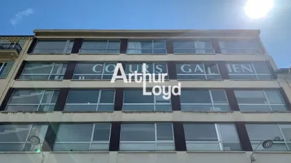 A LOUER EN CENTRE VILLE DE NICE QUARTIER RIQUIER/LE PORT BUREAU ERP 225M² - Offre immobilière - Arthur Loyd
