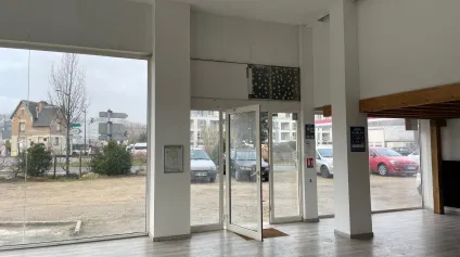 LOCAL COMMERCIAL - 154 m2 - A VENDRE - SOISSONS - Axe passant et excellente visibilité - Offre immobilière - Arthur Loyd