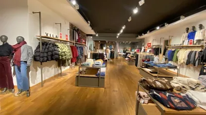 A LOUER - LOCAL COMMERCIAL ZONE DU FROUTVEN - BREST / GUIPAVAS - Offre immobilière - Arthur Loyd