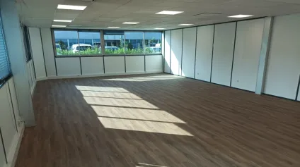Bureaux divisibles à louer à Mérignac - Parc Bagatelle, proche rocade et aéroport - Offre immobilière - Arthur Loyd