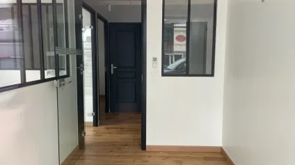 Local commercial à louer à Vertou avec vitrine et accès facilité - Offre immobilière - Arthur Loyd
