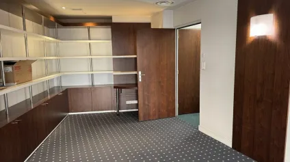 TOURS HYPER CENTRE BUREAUX A LOUER 250 M² PARKINGS TERRASSE OPPORTUNITE - Offre immobilière - Arthur Loyd