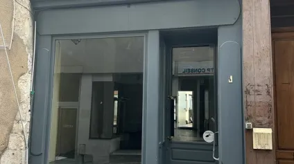 A LOUER - LOCAL COMMERCIAL - CENTRE-VILLE BOURGES - Offre immobilière - Arthur Loyd