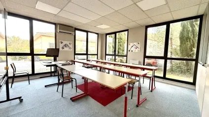 BUREAUX À LOUER EN PERIPHERIE DELA VILLE D'AIX EN PROVENCE - Offre immobilière - Arthur Loyd